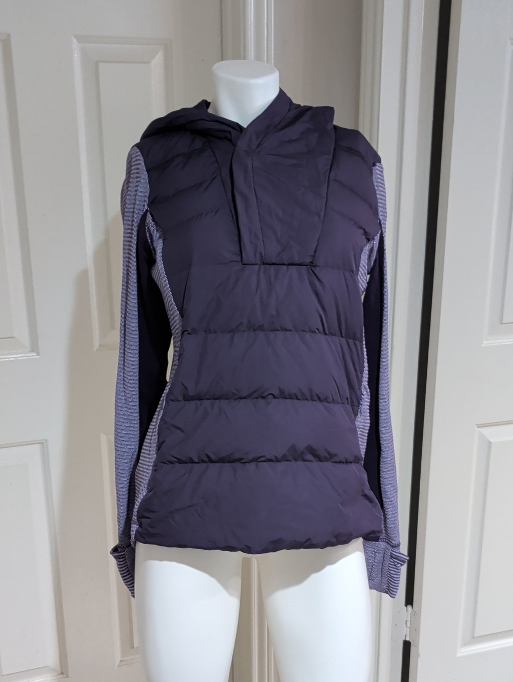 lululemon athletica Quilted Hooded Pullover in Deep Purple Women's 10 US